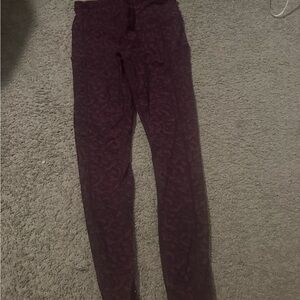 CRZ YOGA Women's Maroon Patterned Leggings